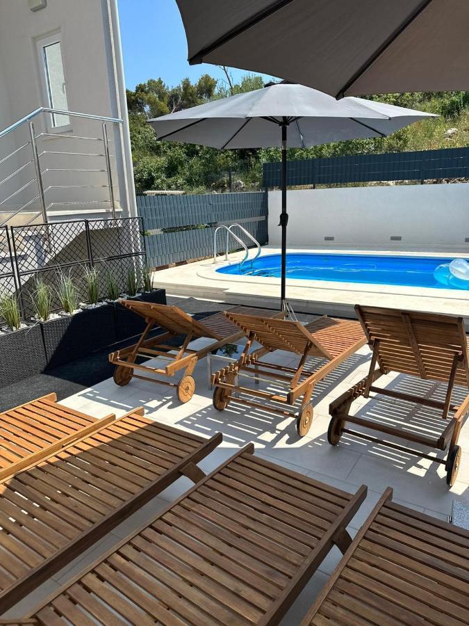 Villa Milena-With A Pool Trogir Exterior foto