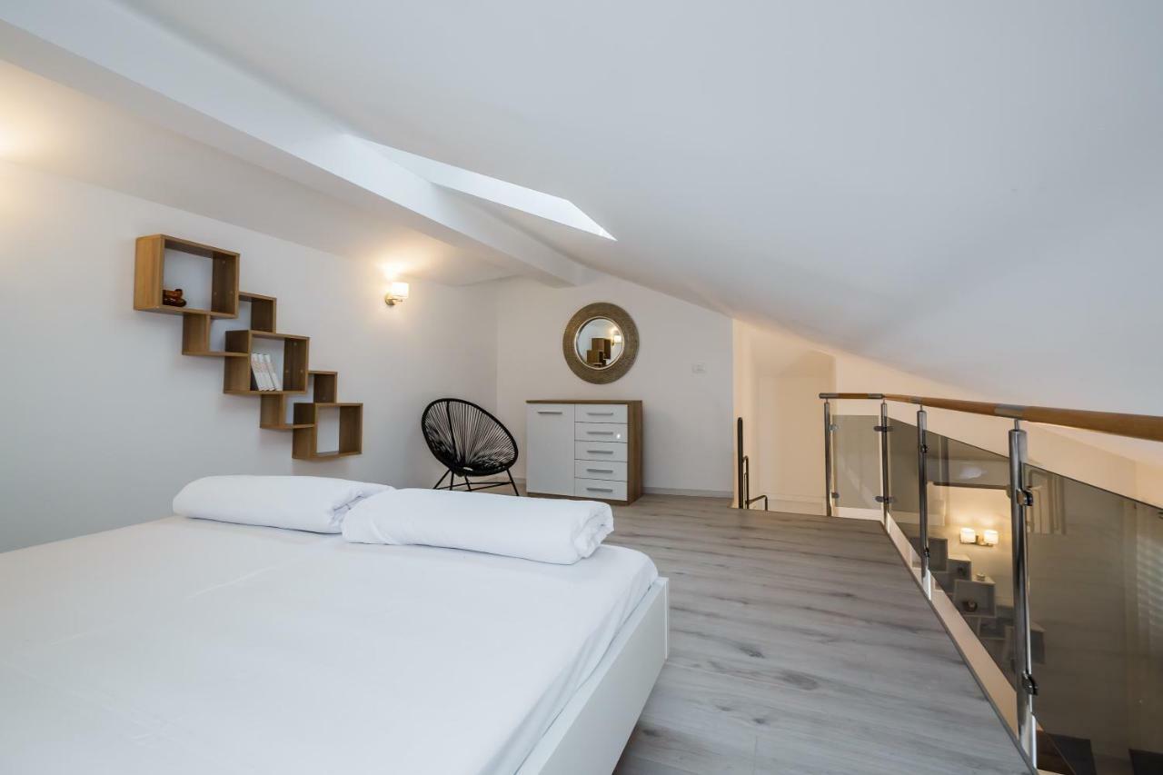 Villa Milena-With A Pool Trogir Exterior foto